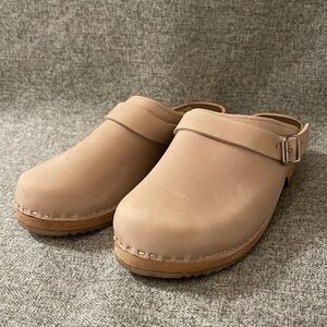 Free People Alma Clog. NWT